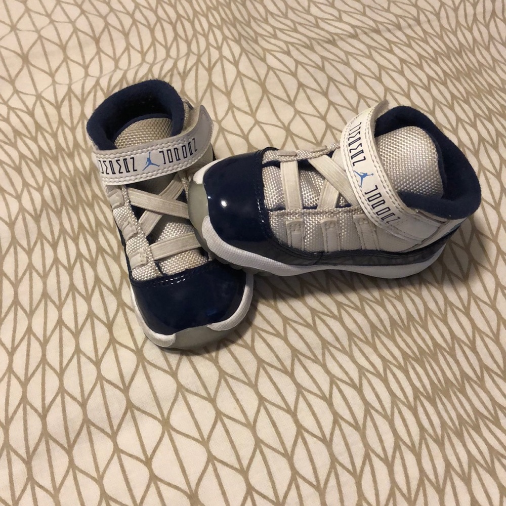 Jordans 11